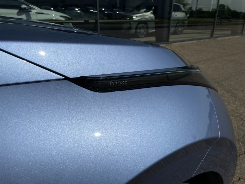 Lynk & Co 02 More 5d