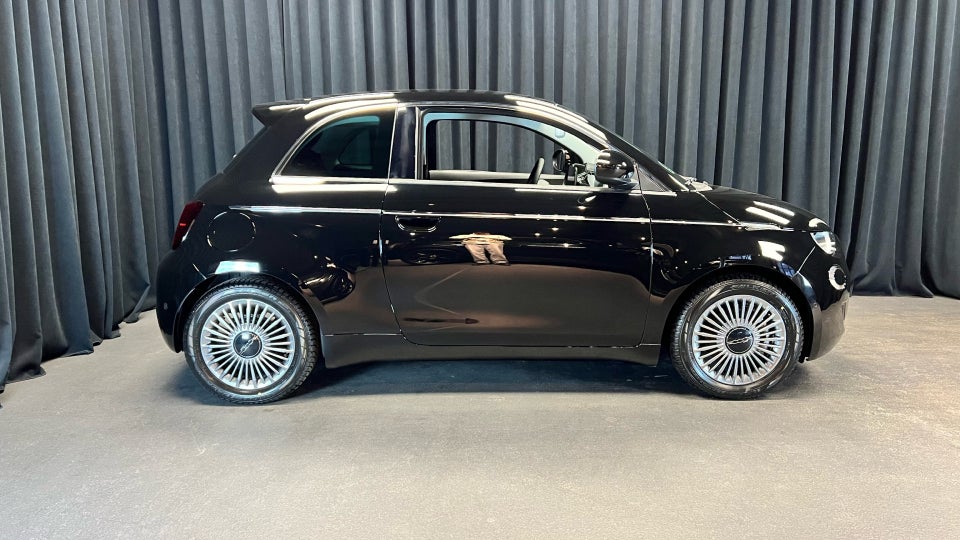 Fiat 500e 42 Icon 3d