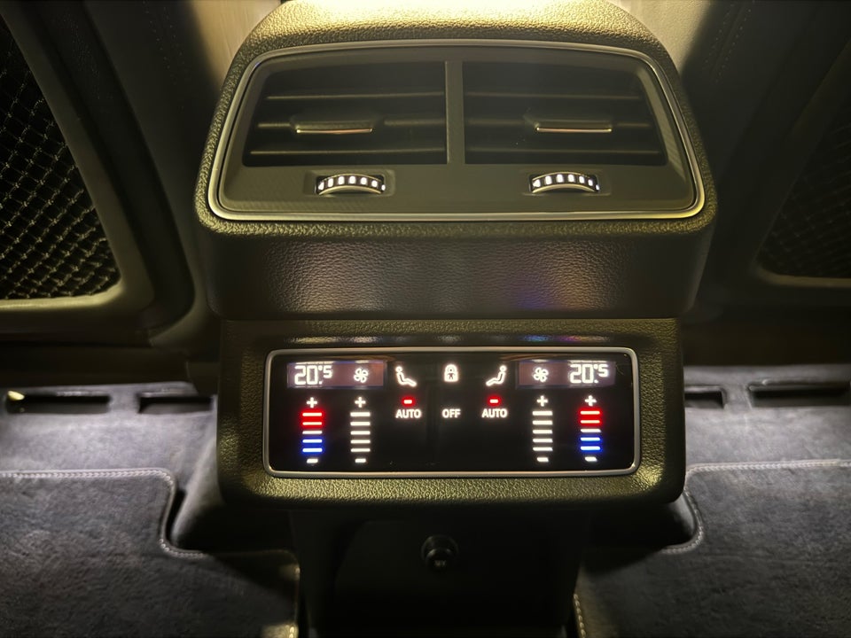 Audi e-tron 55 S-line Sportback quattro 5d