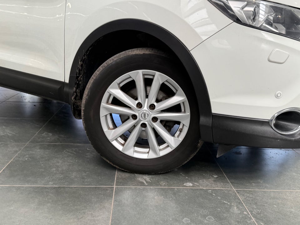 Nissan Qashqai 1,2 Dig-T 115 Tekna 5d