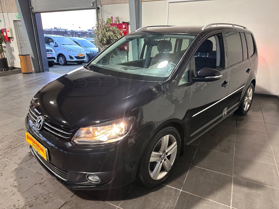 VW Touran 2,0 TDi 177 Highline DSG Van 5d