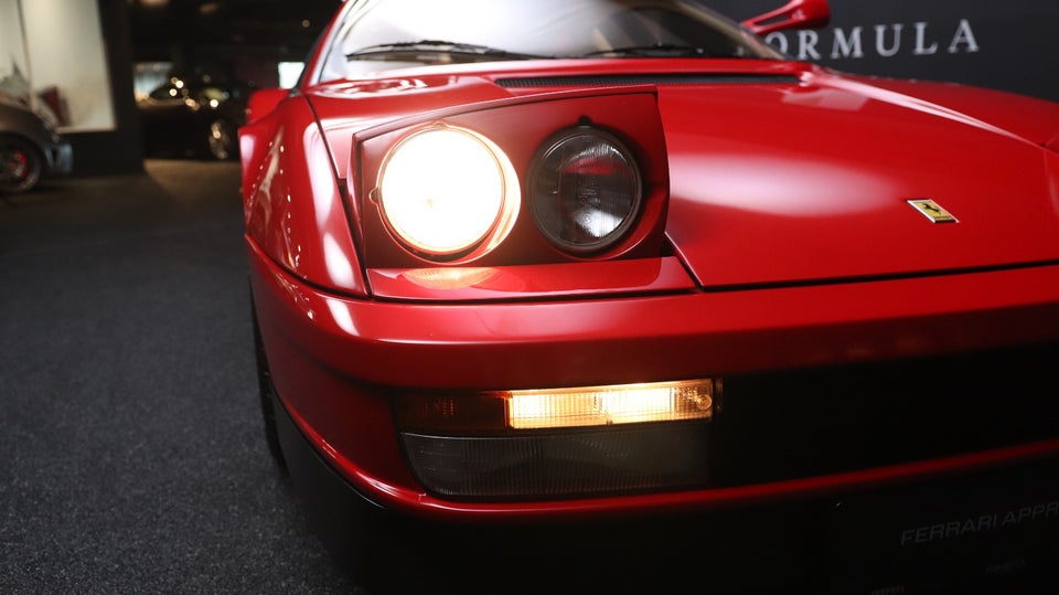 Ferrari Testarossa 4,9  2d