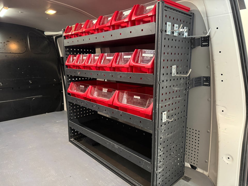 VW Transporter 2,0 TDi 102 Kassevogn kort