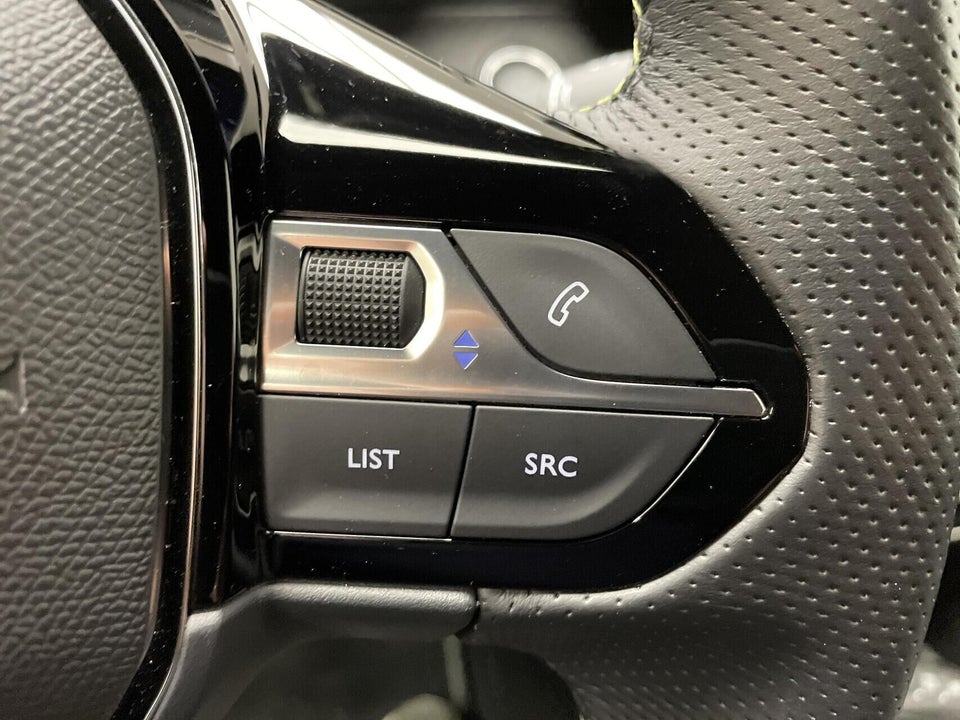 Peugeot e-2008 54 GT 5d