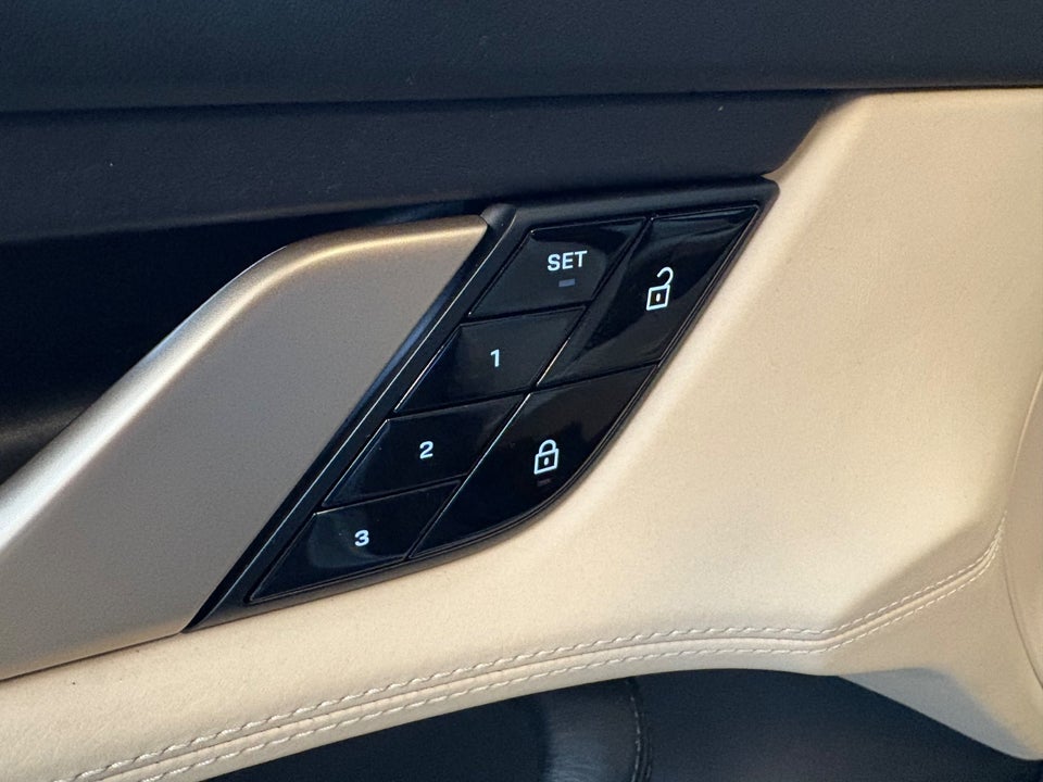 Porsche Taycan 4S Performance+ 4d