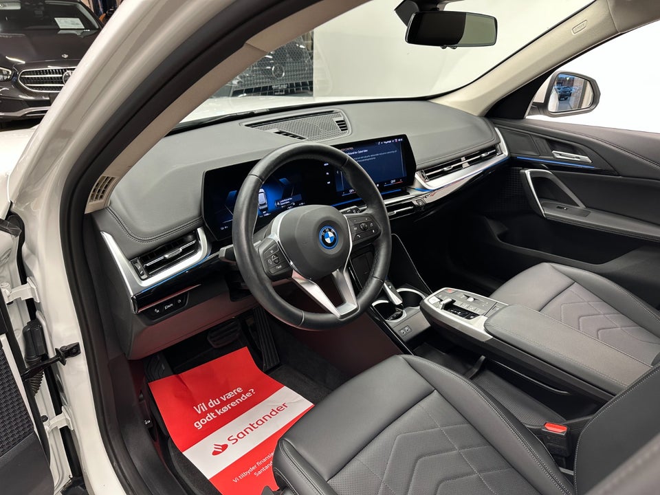 BMW iX1 eDrive20 X-Line 5d