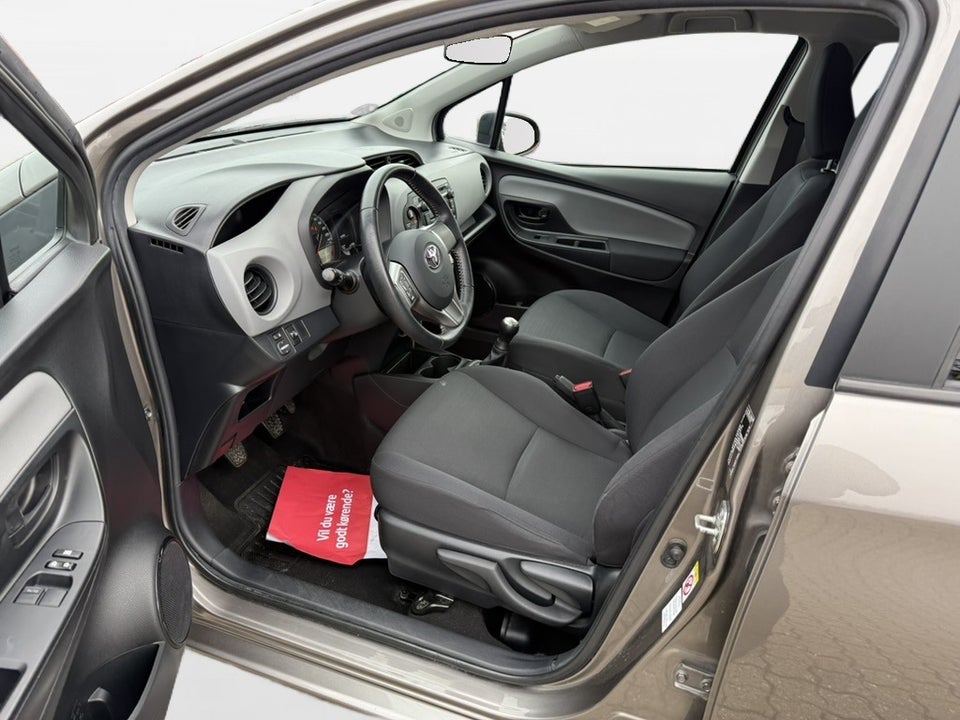 Toyota Yaris 1,0 VVT-i T2 5d