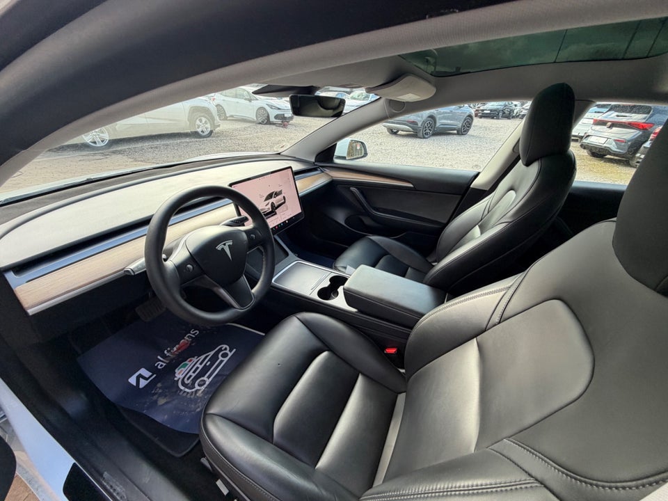 Tesla Model 3 Long Range RWD 4d