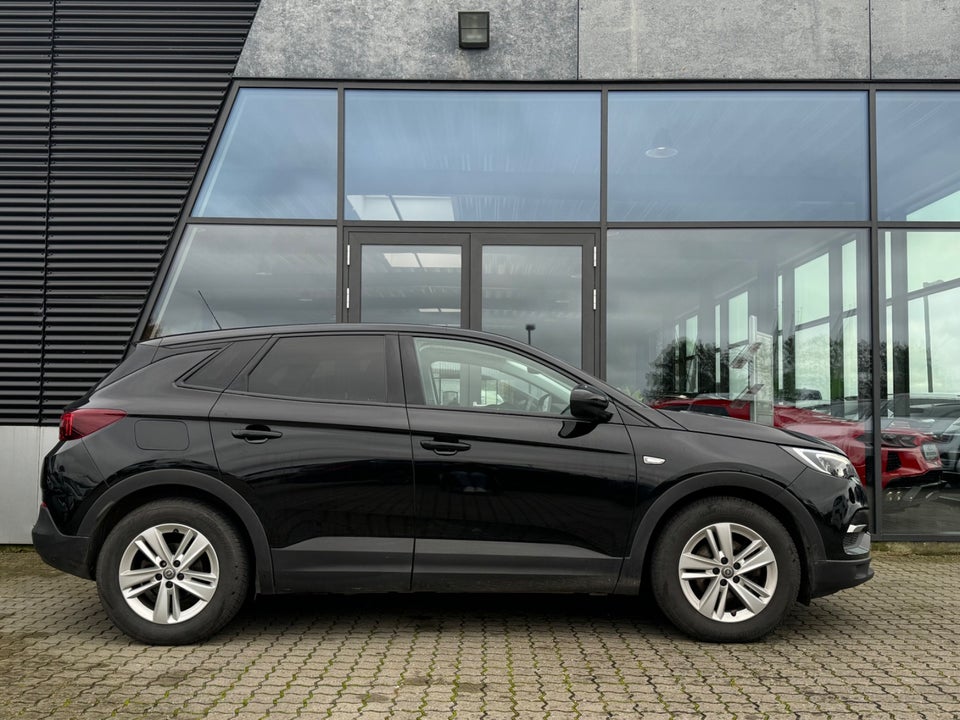 Opel Grandland X 1,5 CDTi 130 Excite 5d