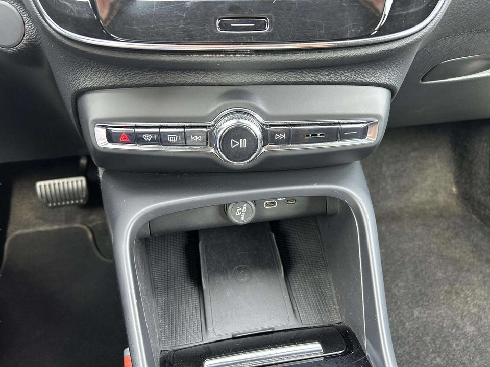 Volvo XC40 ReCharge Core 5d