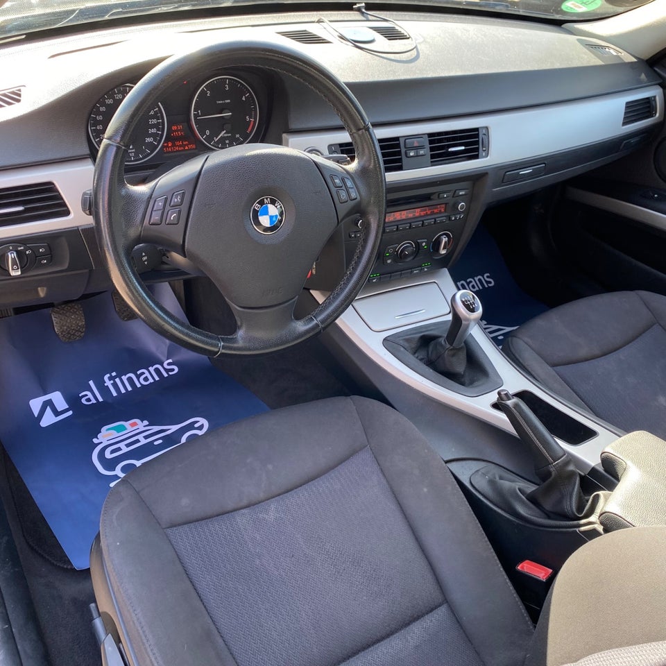 BMW 320d 2,0 Touring 5d