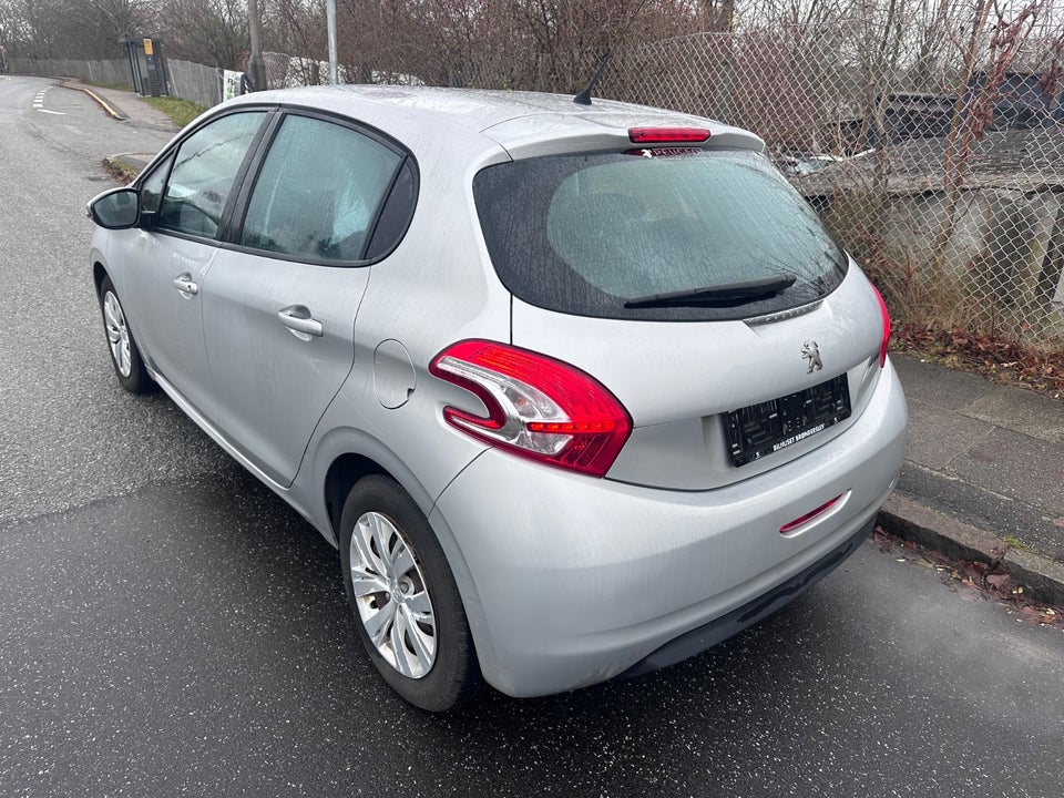 Peugeot 208 1,4 HDi 68 Active 5d