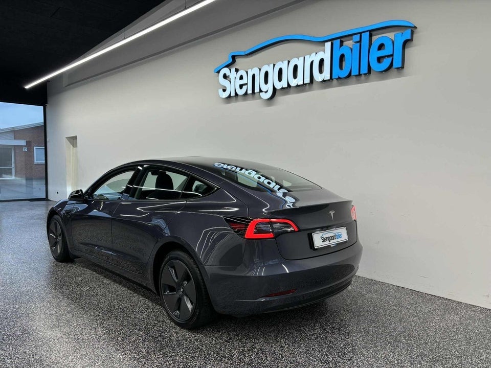 Tesla Model 3 RWD 4d