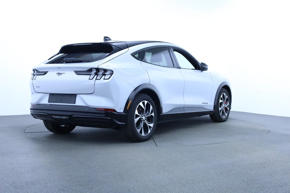 Ford Mustang Mach-E 91 Extended Range AWD 5d