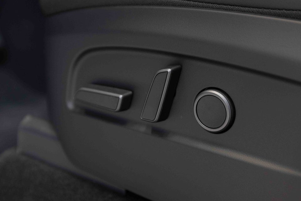 Tesla Model Y Long Range RWD 5d