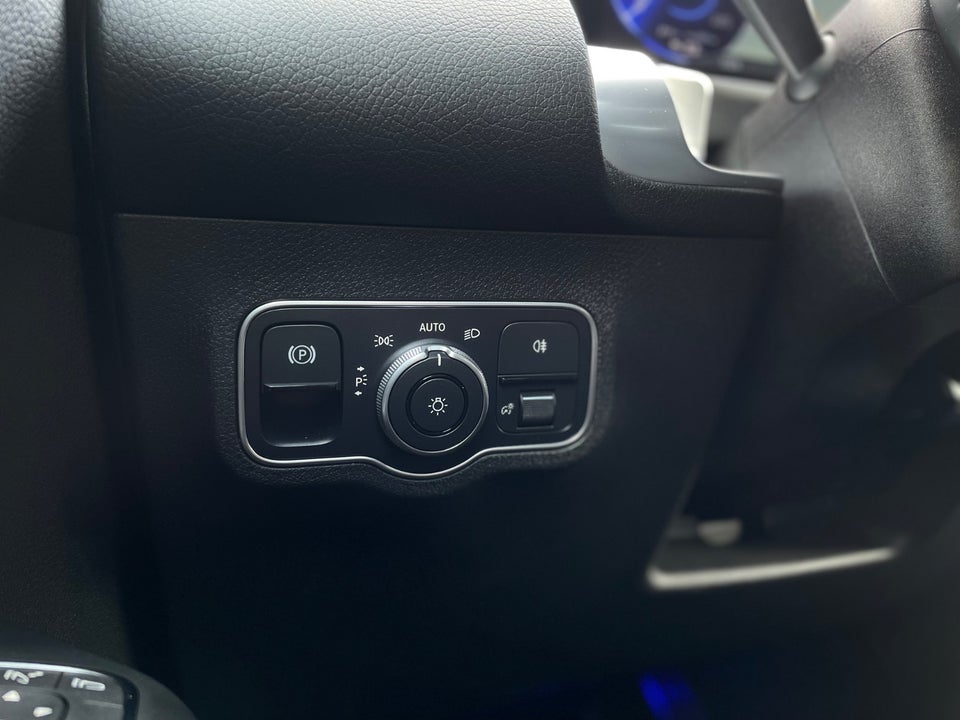 Mercedes EQB250+ AMG Line 5d