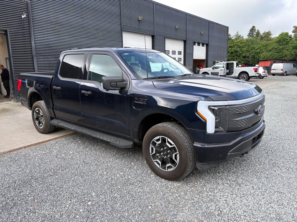 Ford F-150 98 Lightning XLT Standard Range 4d