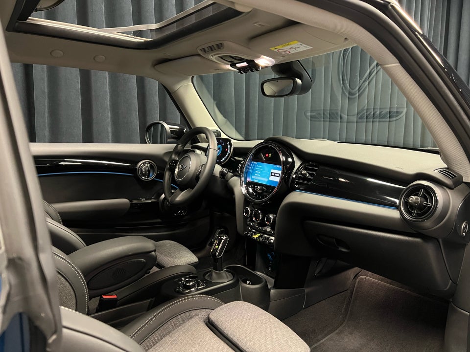 MINI Cooper SE Edition Premium Plus 3d