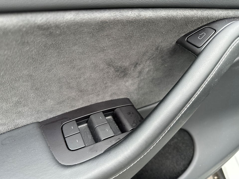 Tesla Model Y Long Range AWD 5d