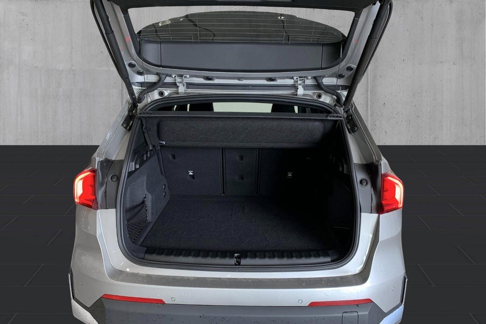 BMW iX1 eDrive20 X-Line 5d