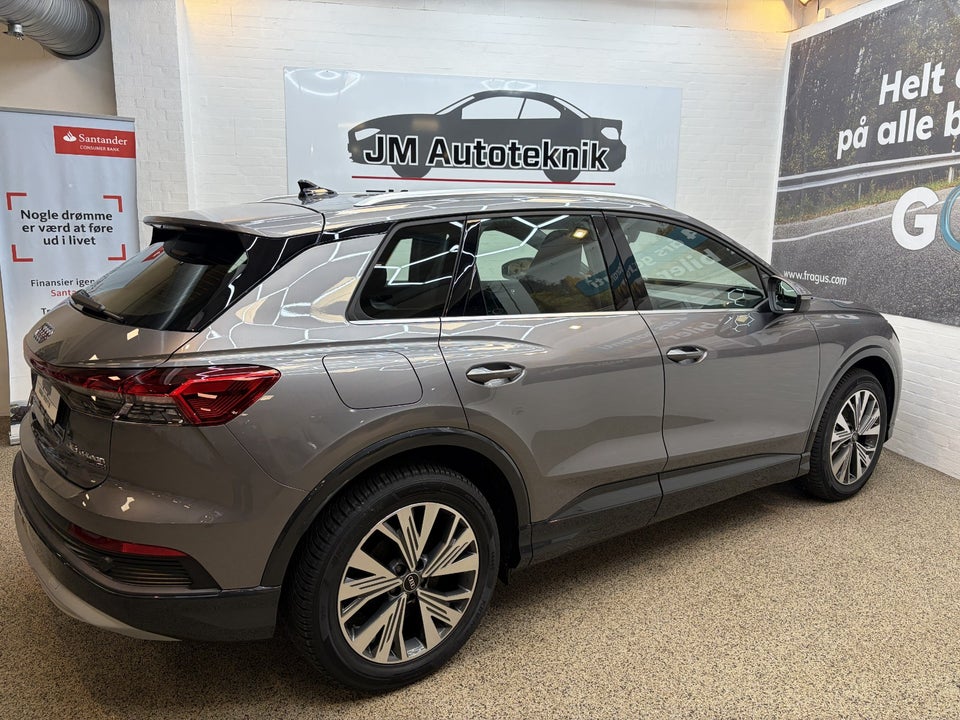 Audi Q4 e-tron 45 Progress quattro 5d