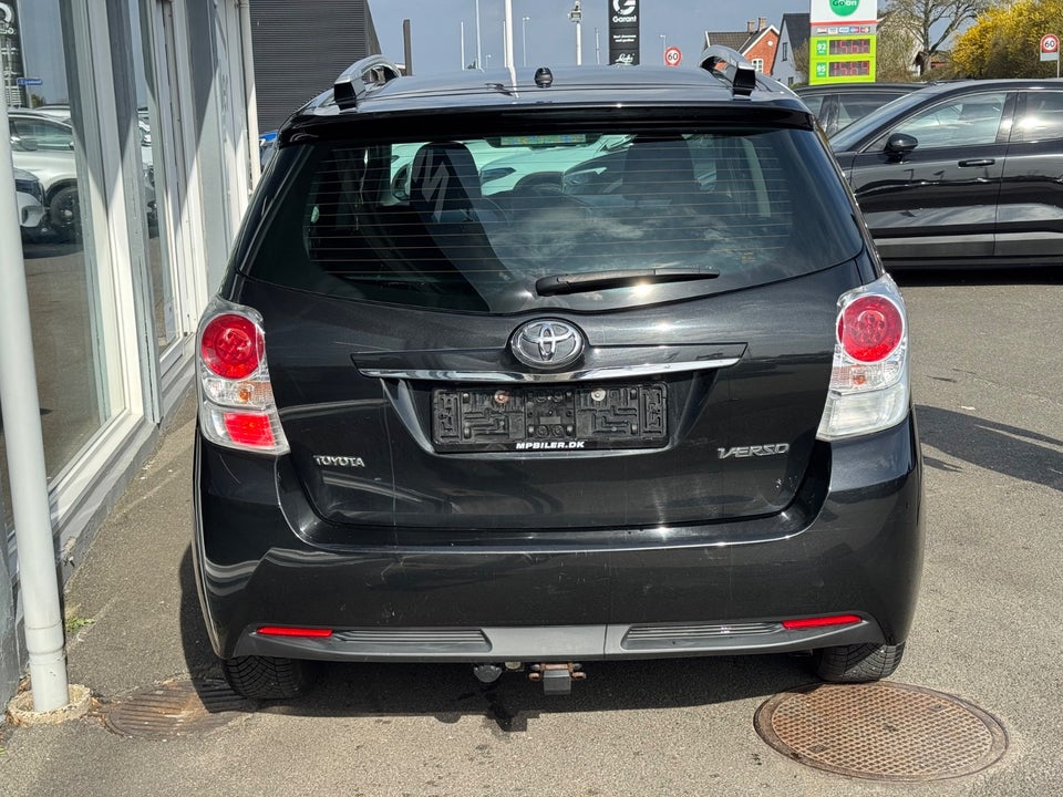 Toyota Verso 1,8 VVT-i T2 Limited 5d