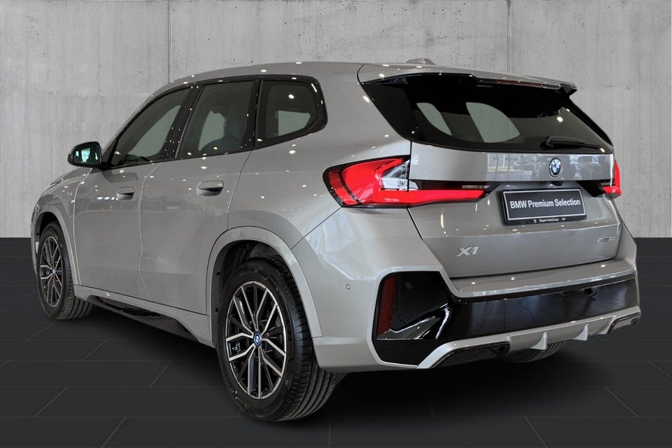 BMW iX1 eDrive20 M-Sport 5d