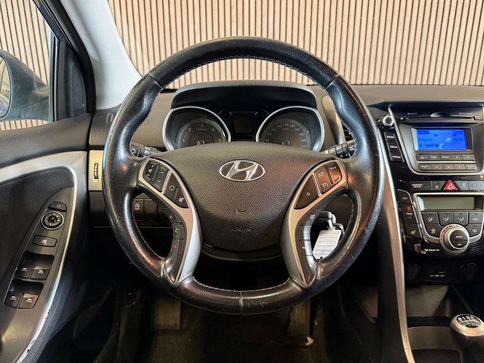 Hyundai i30 1,6 CRDi 110 Comfort Eco 5d