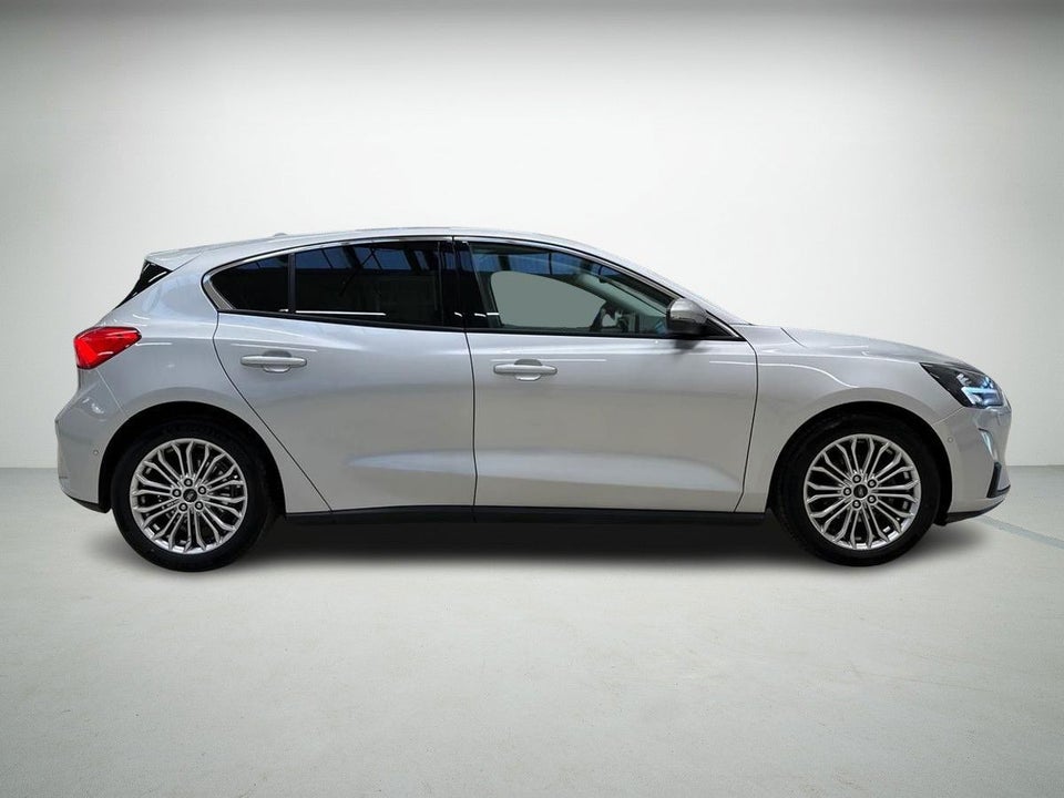 Ford Focus 1,0 EcoBoost Titanium Business 5d