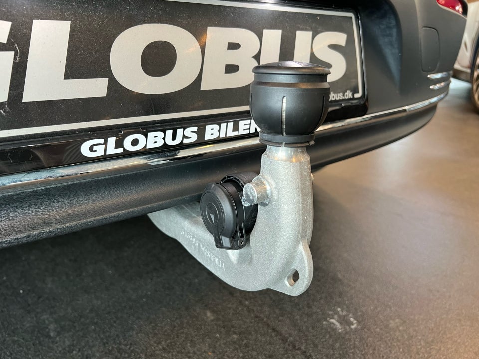 Mercedes EQA300 Progressive 4Matic 5d