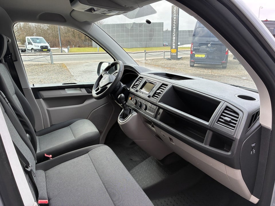 VW Transporter 2,0 TDi 150 Kassevogn lang