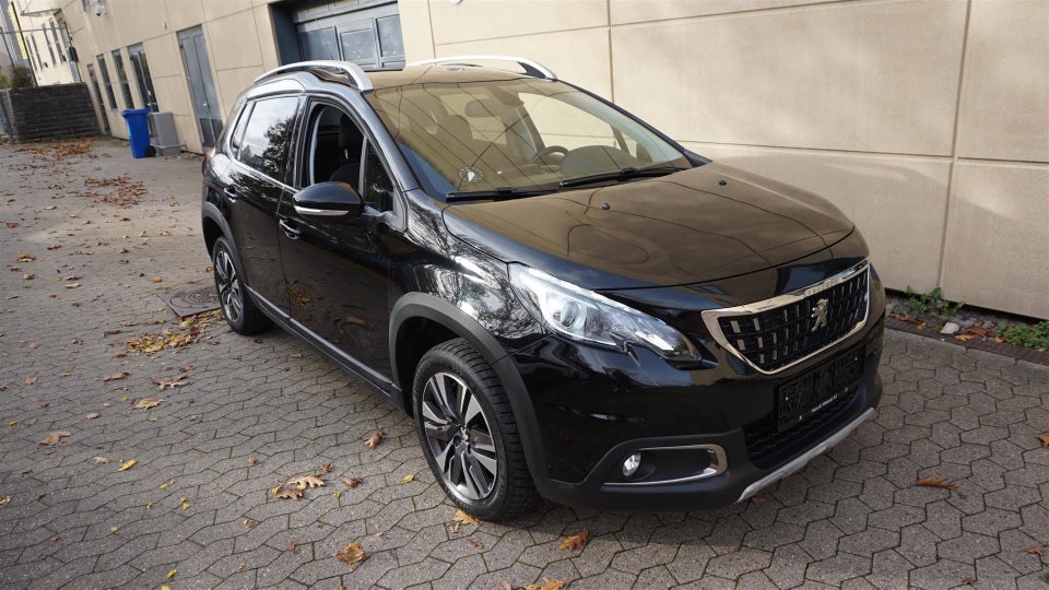 Peugeot 2008 1,2 e-THP 110 Allure Sky 5d