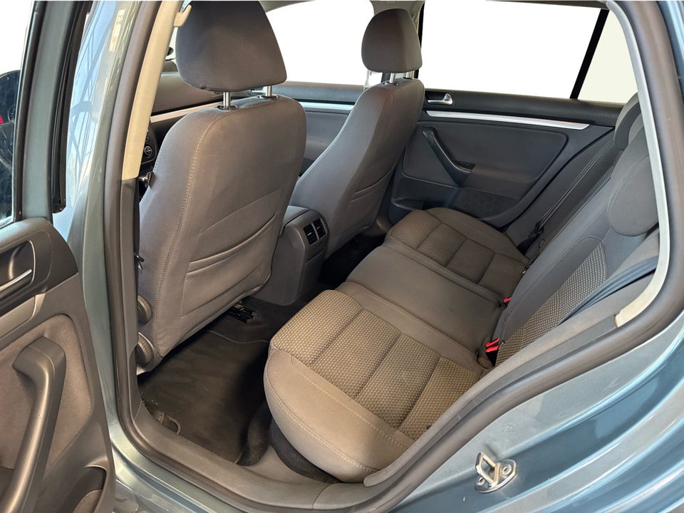 VW Golf V 2,0 TDi 140 Comfortline Variant DSG 5d