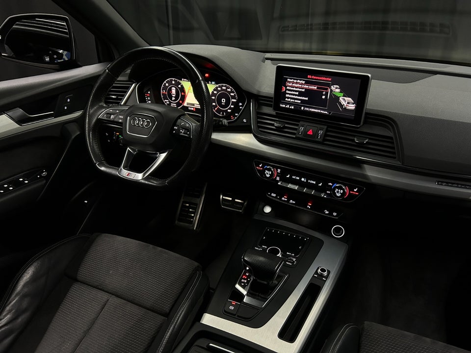 Audi Q5 40 TDi S-line quattro S-tr. 5d