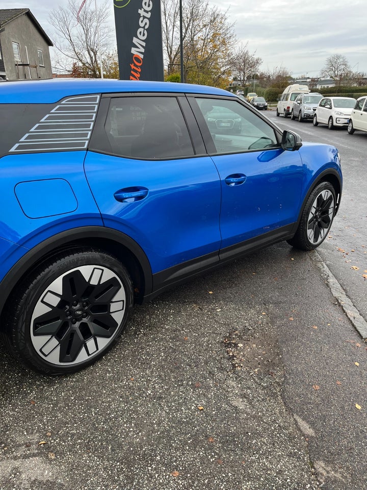 Ford Explorer 84 Select Extended Range AWD 5d