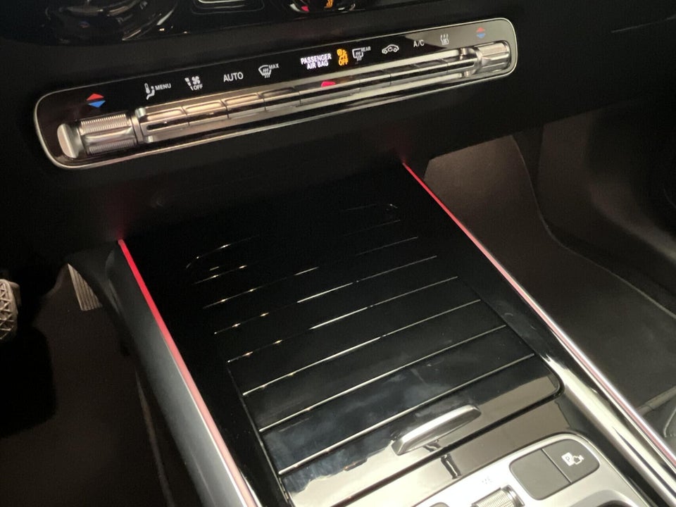 Mercedes EQA300 Progressive 4Matic 5d