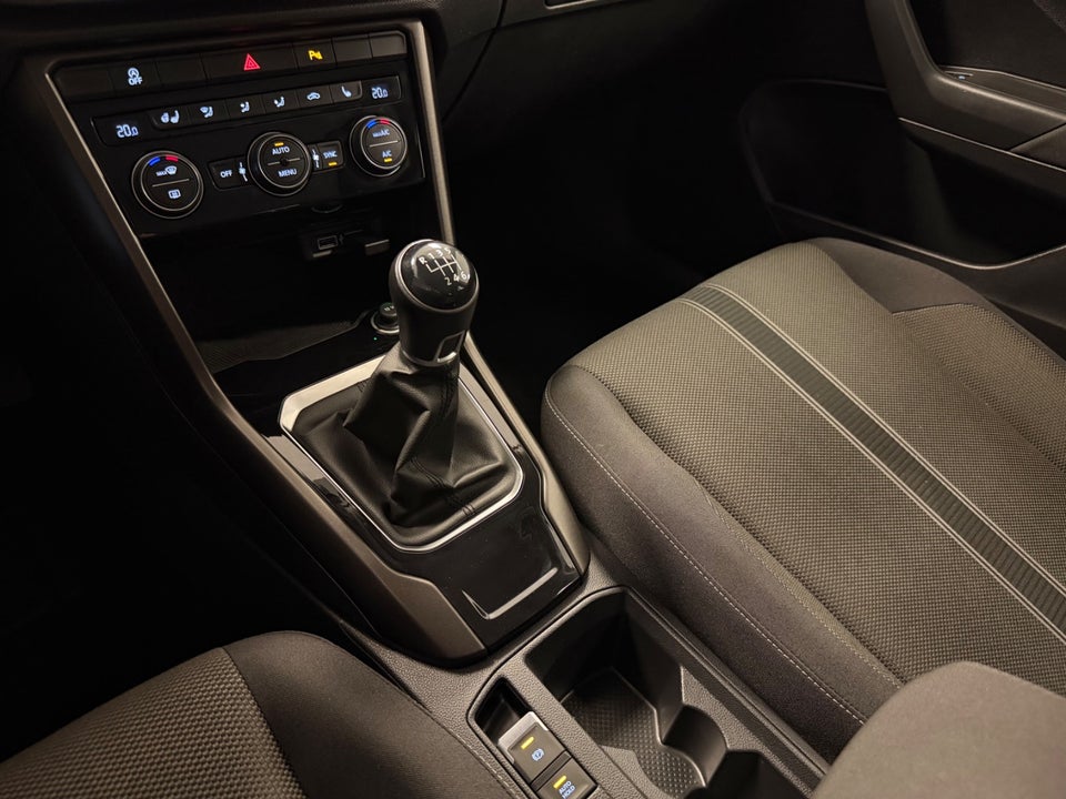 VW T-Roc 1,0 TSi 115 City 5d