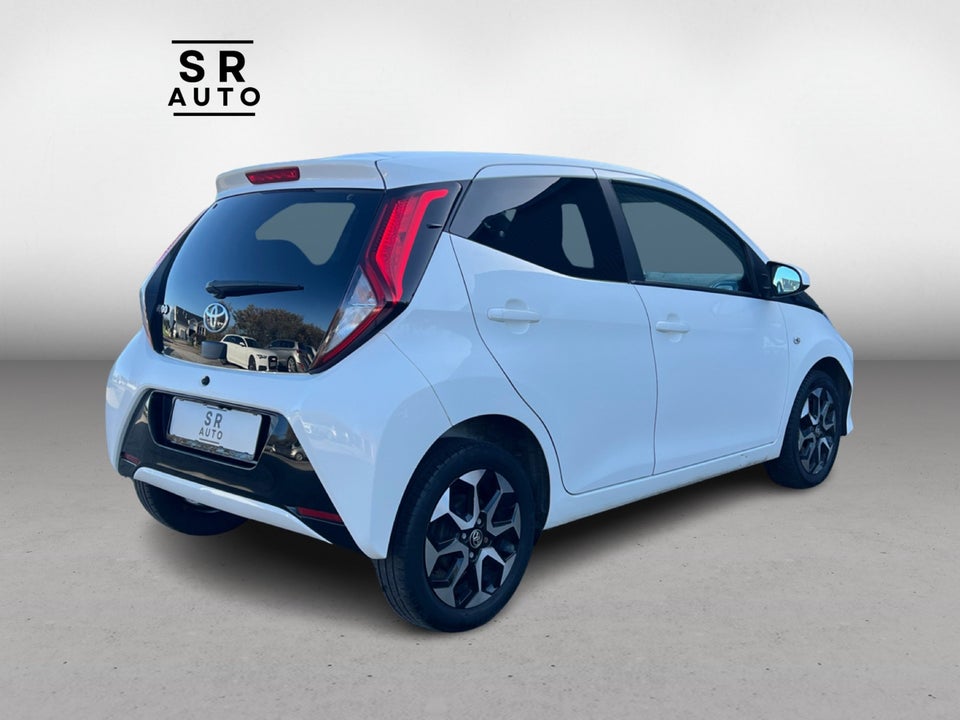 Toyota Aygo 1,0 VVT-i x-press 5d