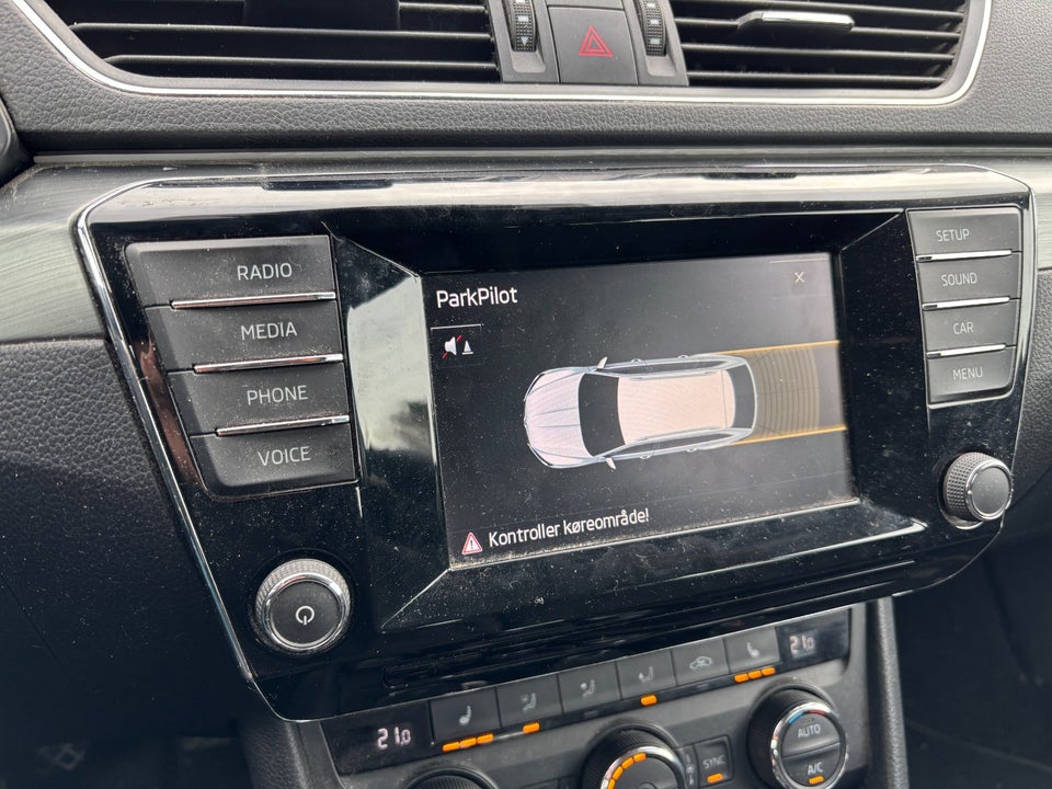 Skoda Superb 2,0 TDi 190 Style Combi DSG 5d