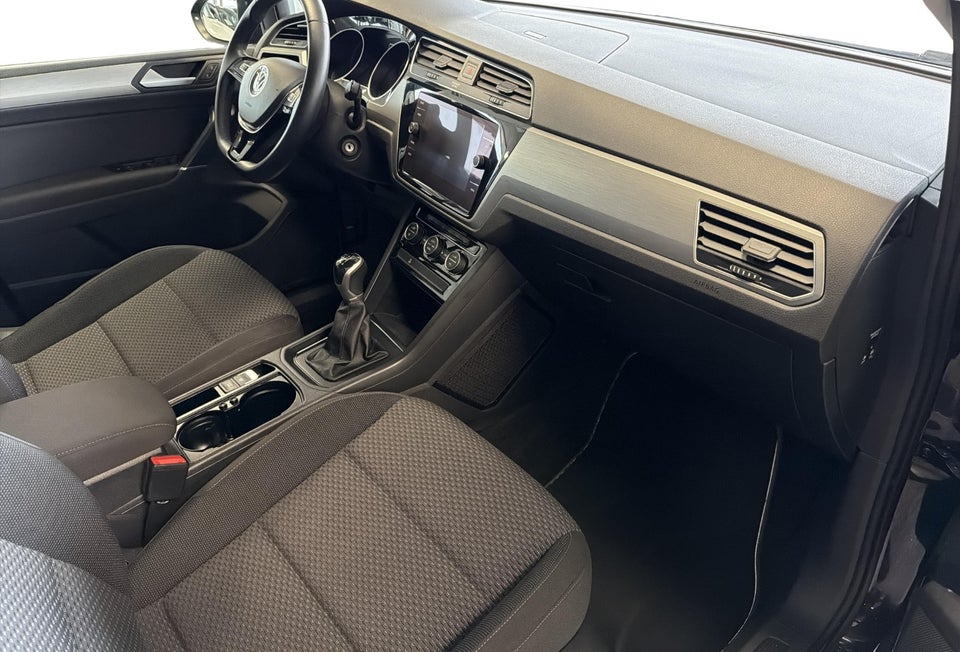 VW Touran 2,0 TDi 122 Comfortline Van 5d