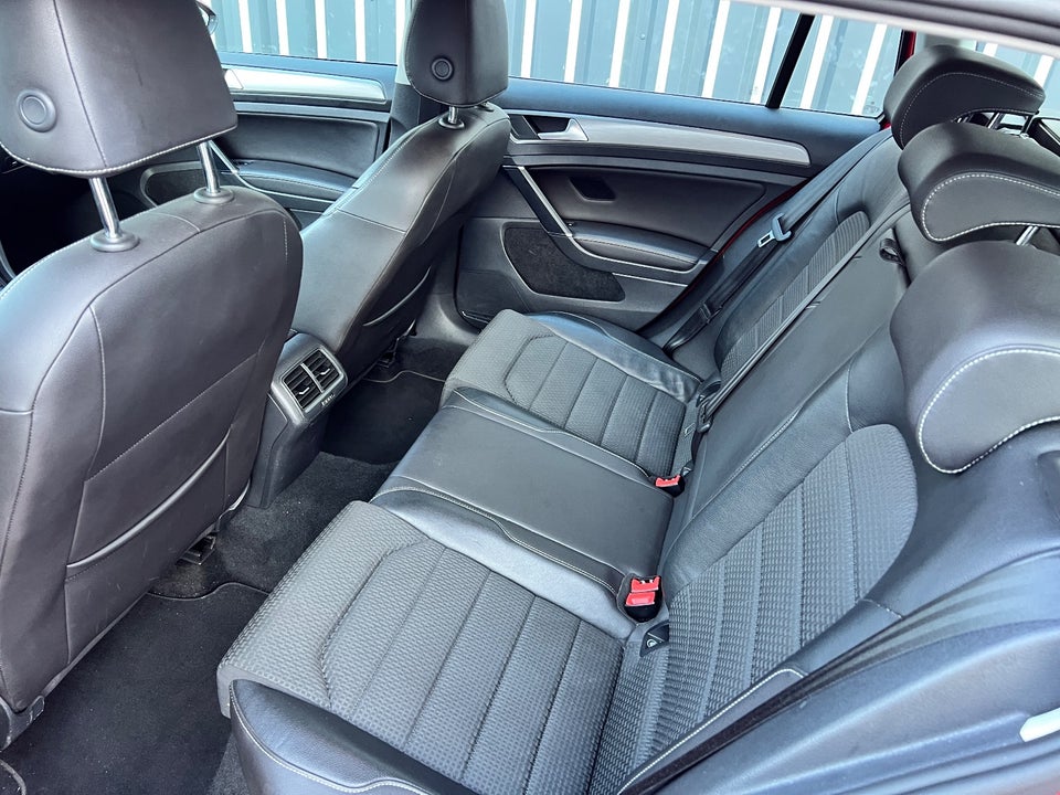 VW Golf VII 1,6 TDi 110 Comfortline Variant DSG BM 5d