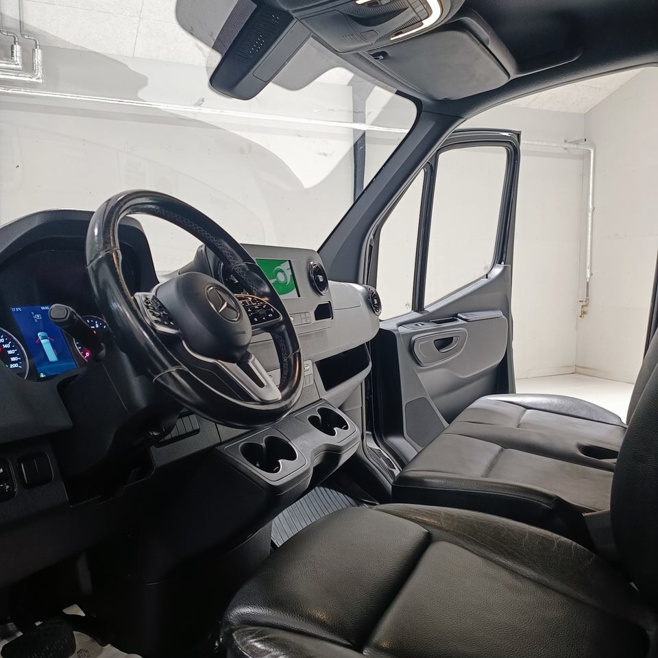 Mercedes Sprinter 319 3,0 CDi A2 Kassevogn aut. RWD