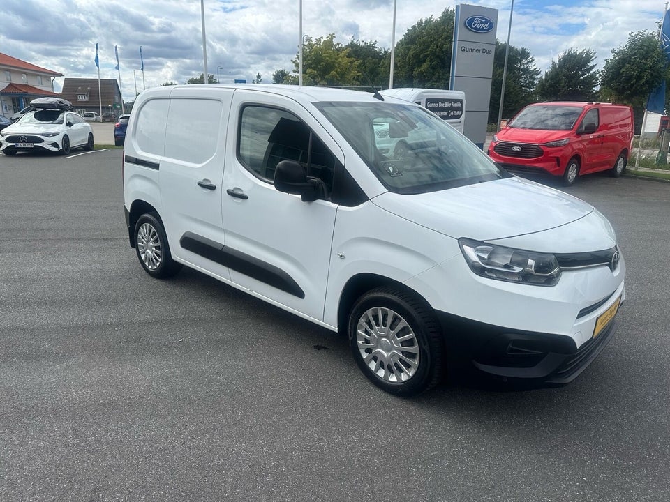 Toyota ProAce City 1,5 D 102 Medium Comfort 6d