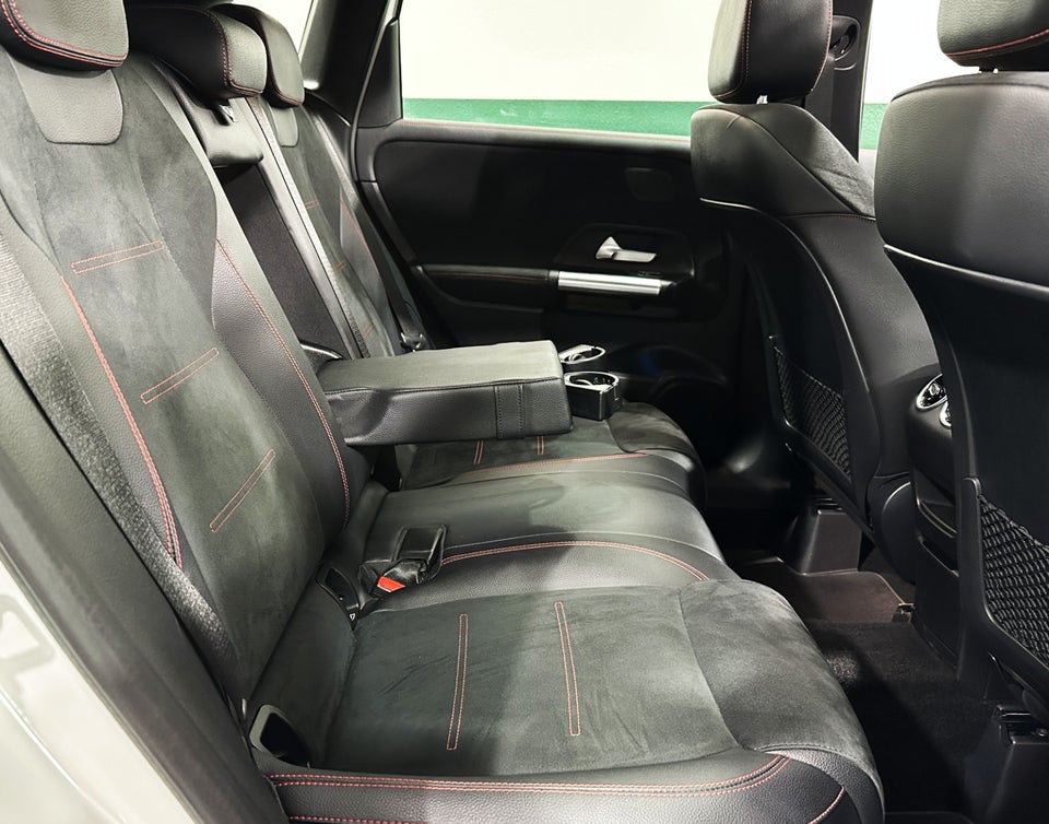 Mercedes B220 2,0 AMG Line aut. 4Matic 5d