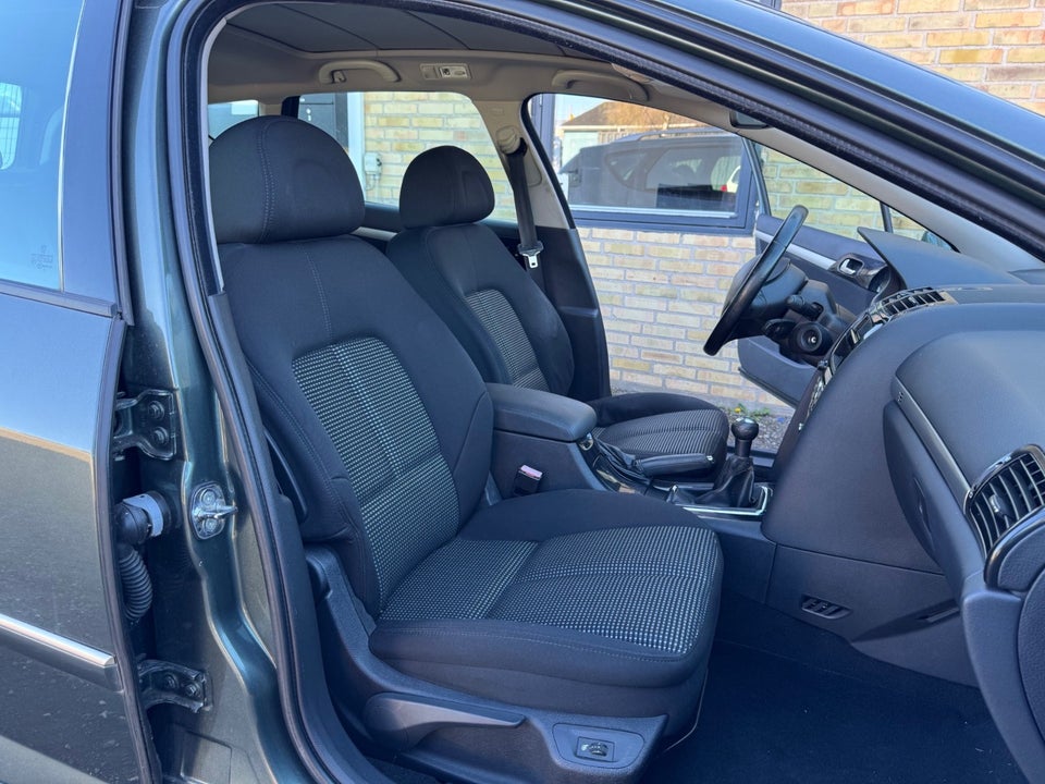 Peugeot 407 1,6 HDi 109 Premium SW 5d