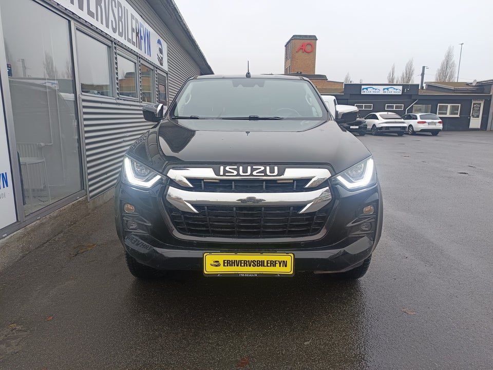 Isuzu D-Max 1,9 TD 163 Crew Cab Black Edition 4d