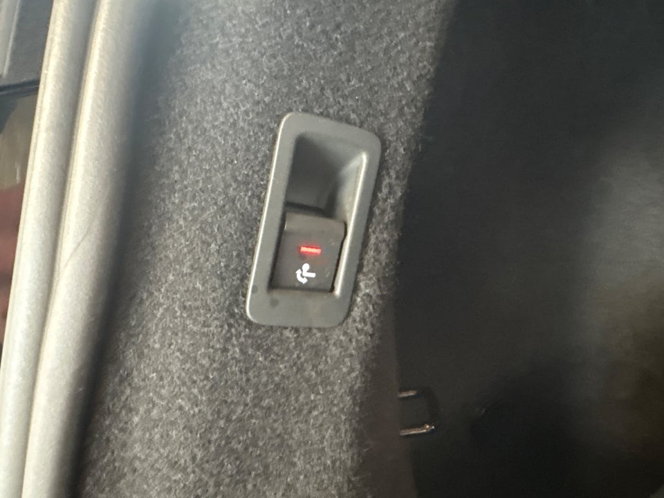 Audi Q4 e-tron 40 Advanced 5d