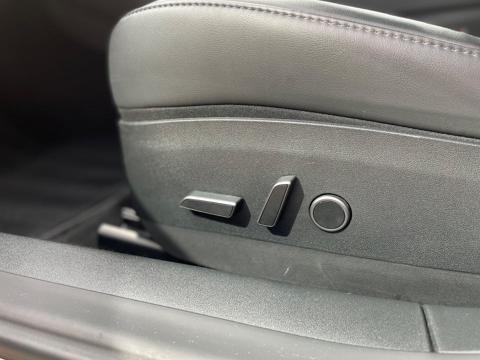 Tesla Model 3 Long Range AWD 4d
