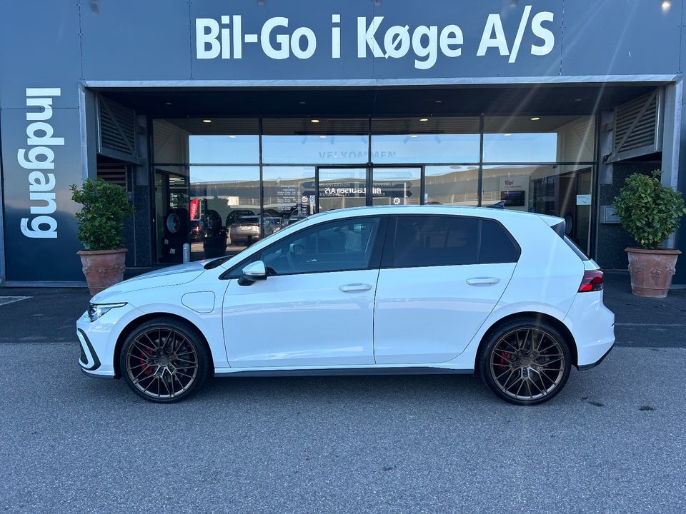 VW Golf VIII 1,4 GTE DSG 5d