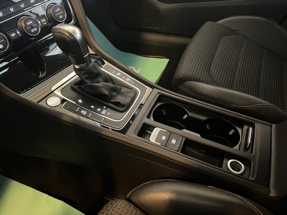 VW Golf VII 1,4 TSi 140 Highline DSG BMT 5d